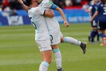 Selección Argentina de fútbol femenino: Las chicas van por la clasificación