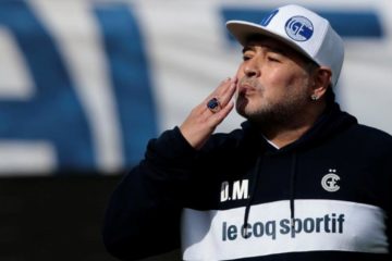 Maradona dejó de ser el DT de Gimnasia