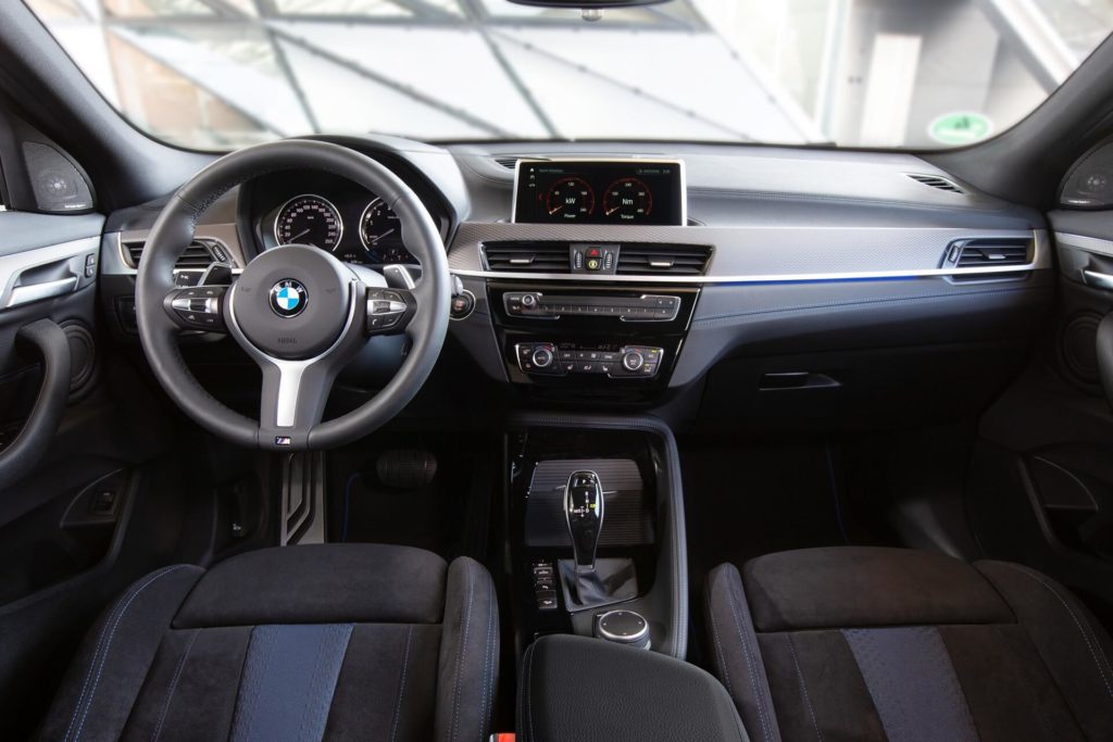 El interior del BMW X2 M35i seduce